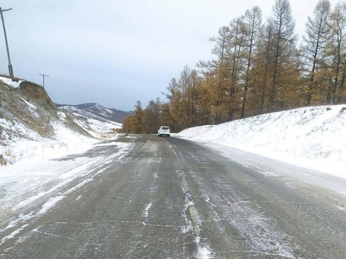 Замын хөдөлгөөнд анхаарал болгоомжтой оролцоно уу